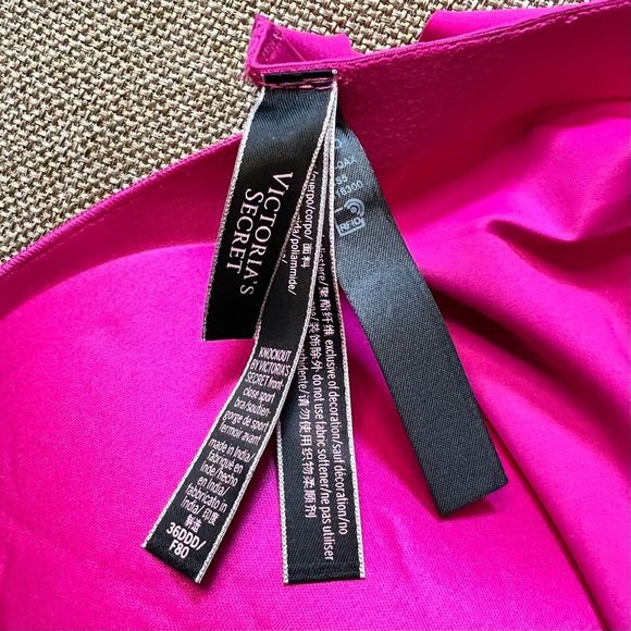 NWT 38DDD Victoria’s Secret Sport Hot Pink Knockout Strappy Back Sports Bra (38F - Picture 6 of 13